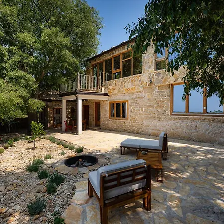 Apartman Pueblo Karin