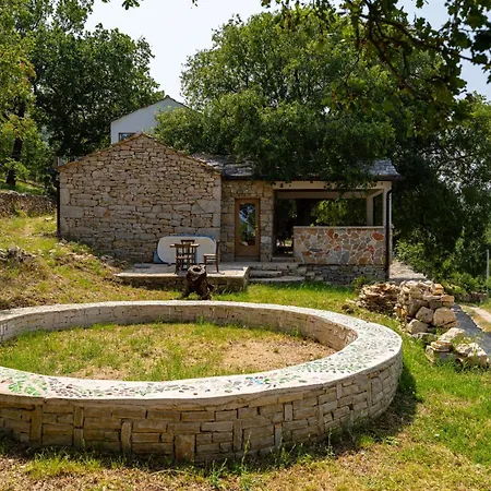 Apartamento Pueblo Karin Gornji Karin