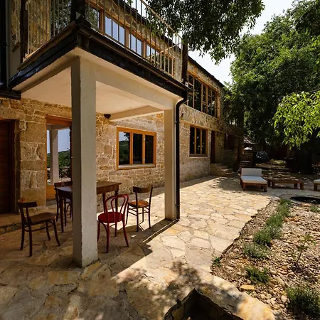 Apartman Pueblo Karin