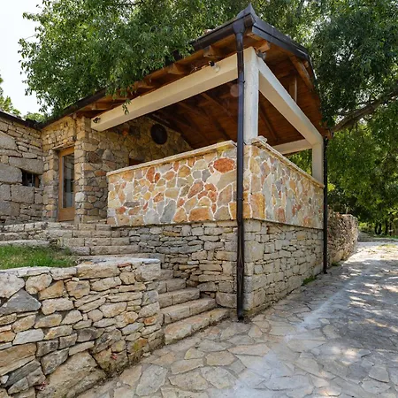 Apartman Pueblo Karin Gornji Karin