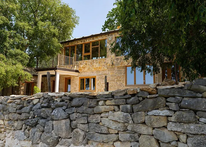 Pueblo Karin * Gornji Karin